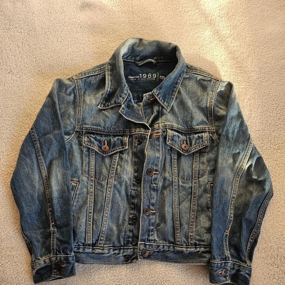 Gap kids Denim jacket Size M 130/62 size 8